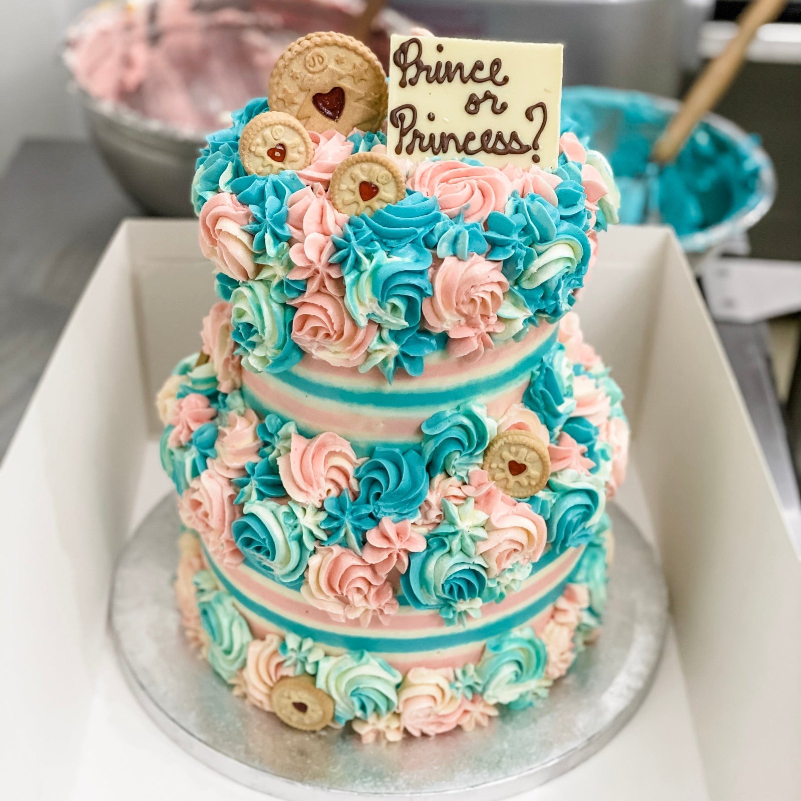 Gender Reveal Cake in London