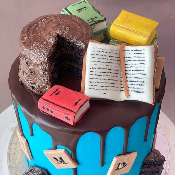 Matilda Birthday Cake square 