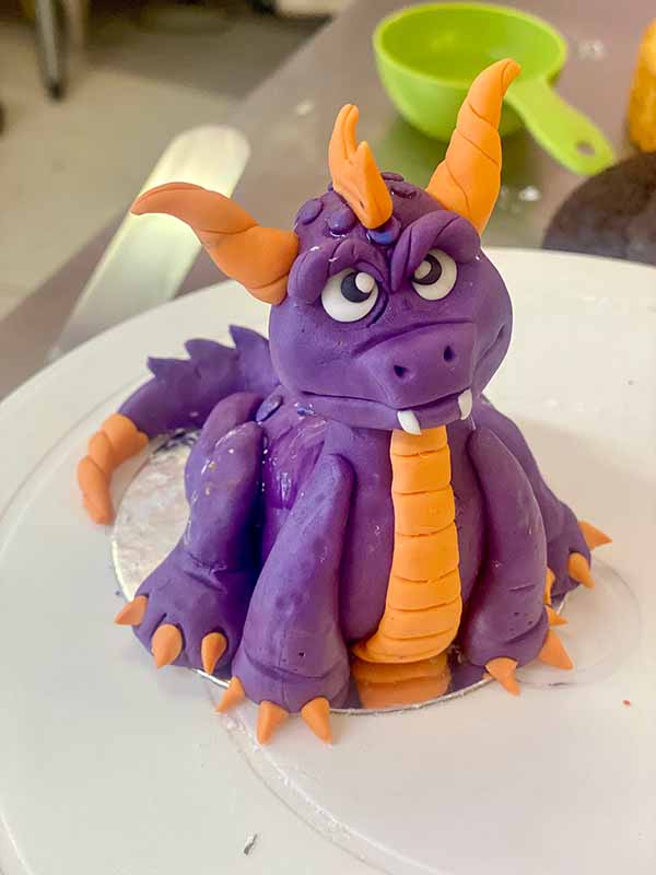 Enchanting Spyro Surprise: A Cake Tale of Geek-Chic Delight