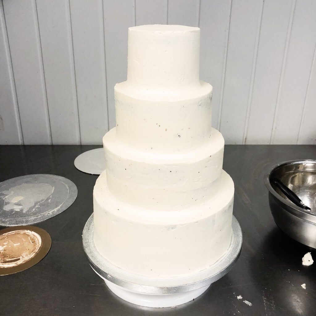 How to Perfectly Stack Tiered Wedding Cake