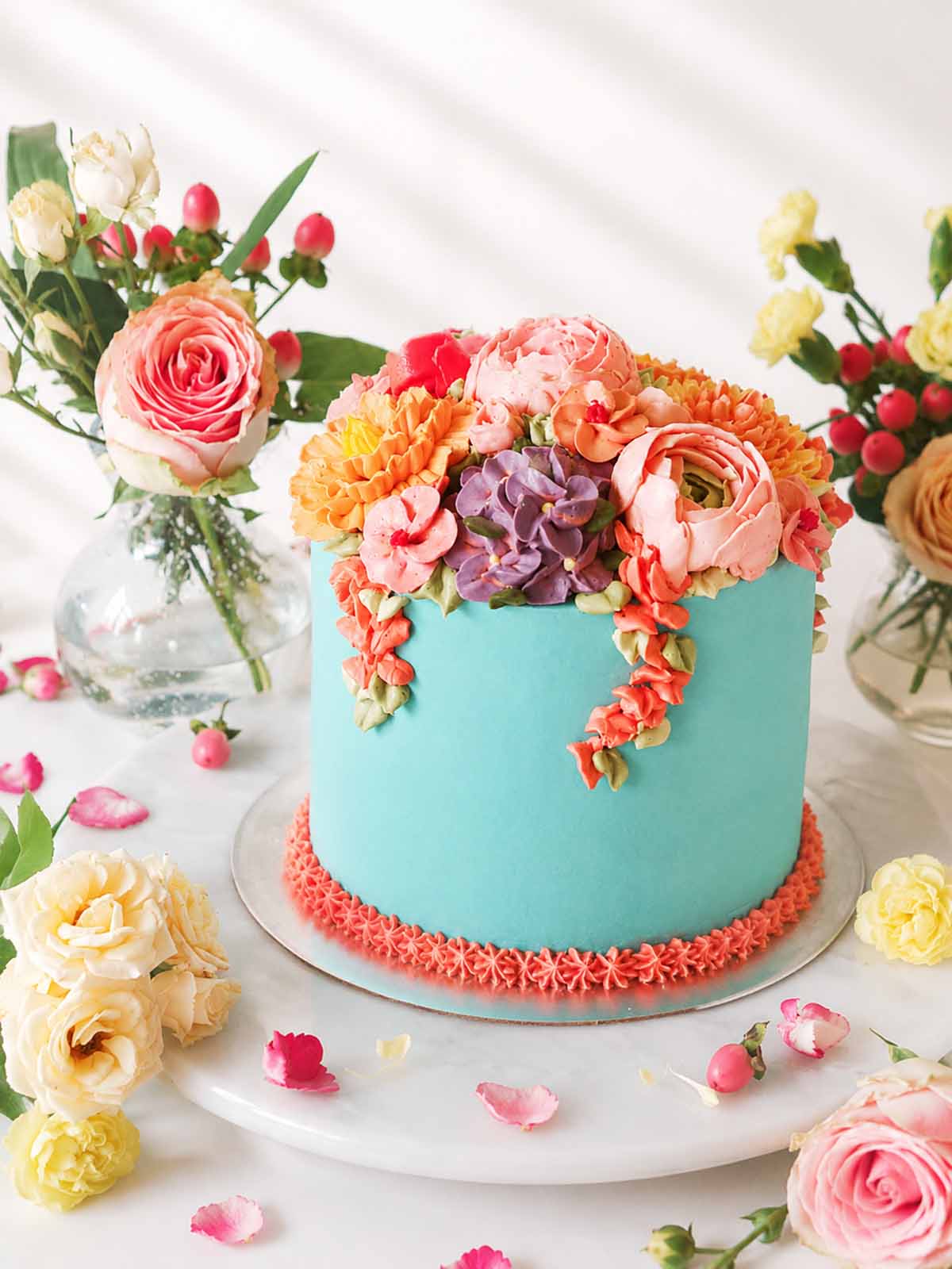 Buttercream floral Cake handmade and delivered in London (M25) and Surrey (UK). 