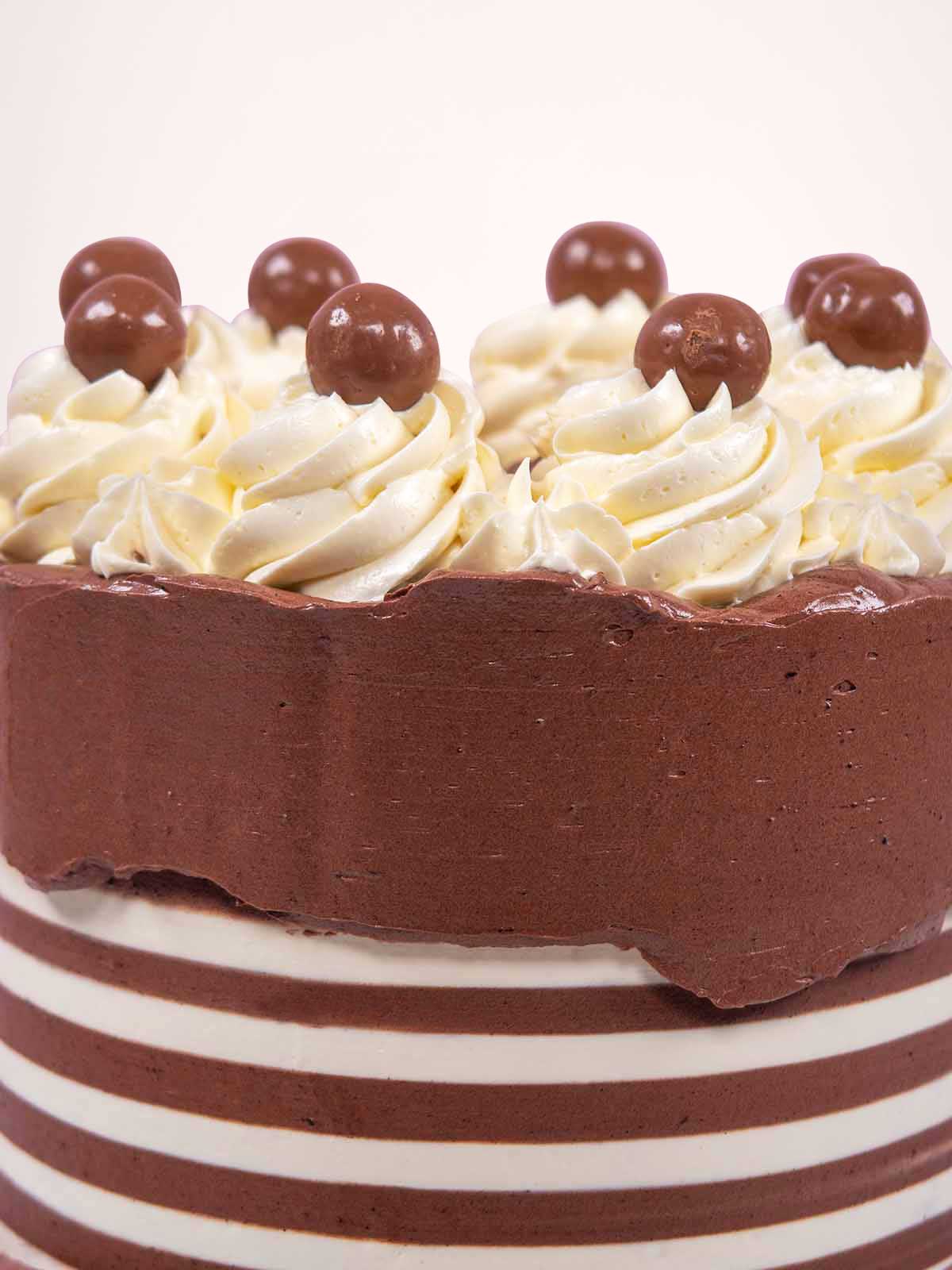 Chocolate Fault Line Cake Near Me
