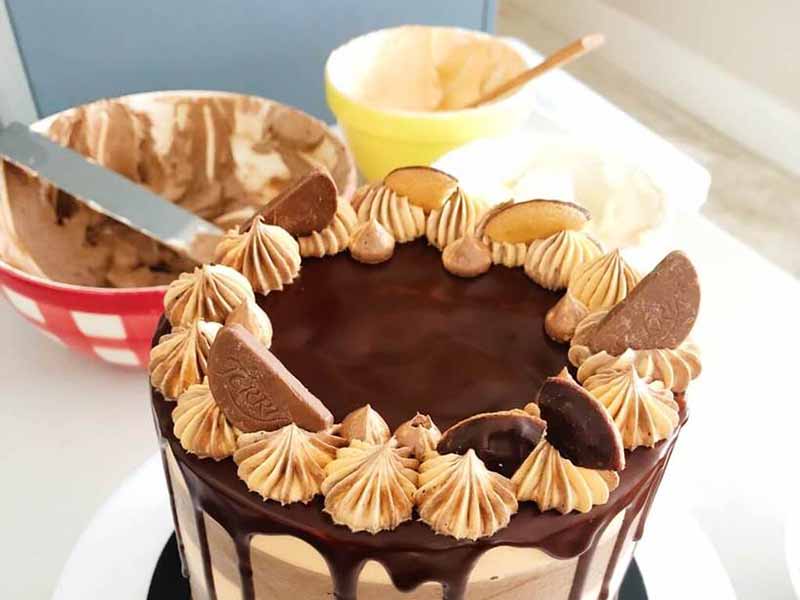Delicious Chocolate Orange Drip Cake Recipe