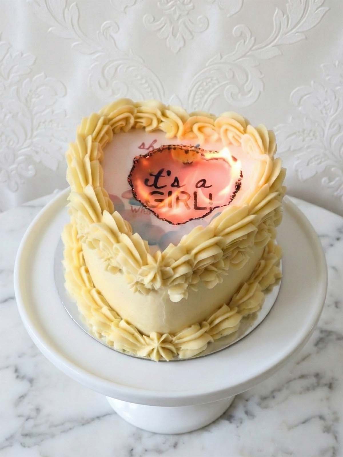 Gender Reveal Cake revealing the Gender