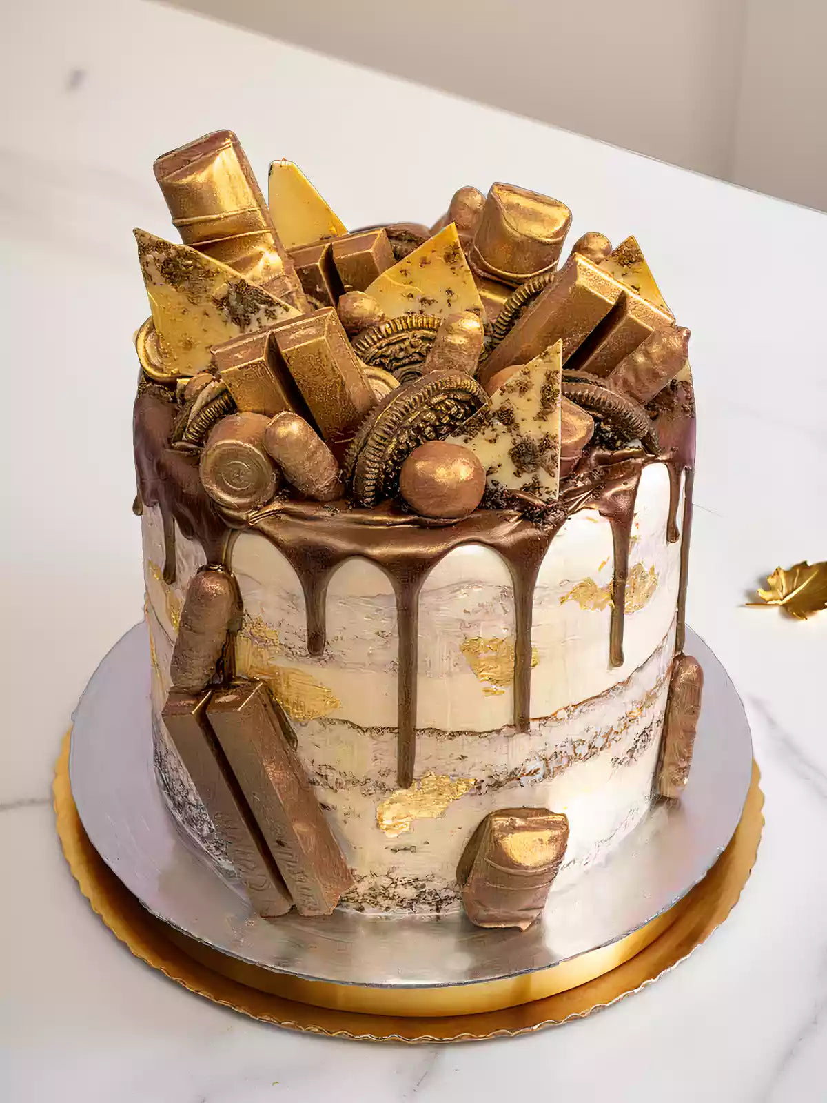 Golden Stella Cake
