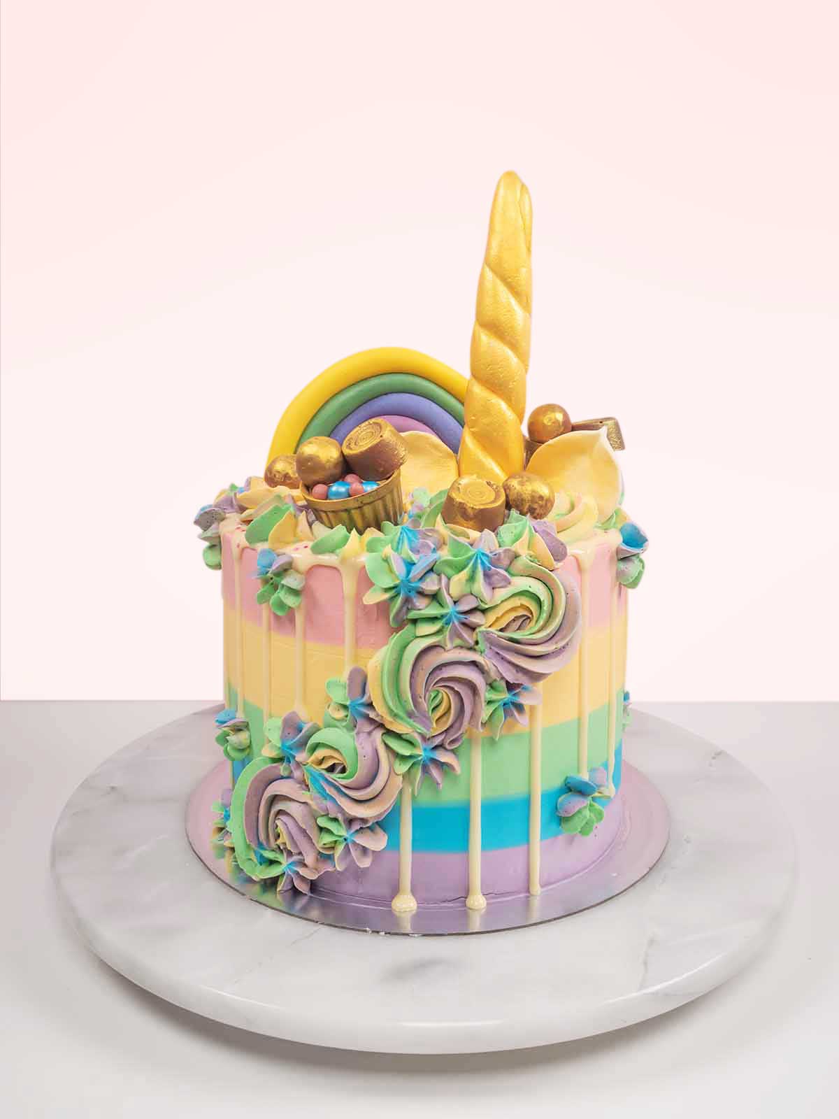 Rainbows &amp; Unicorns Cake London Surrey Berkshire