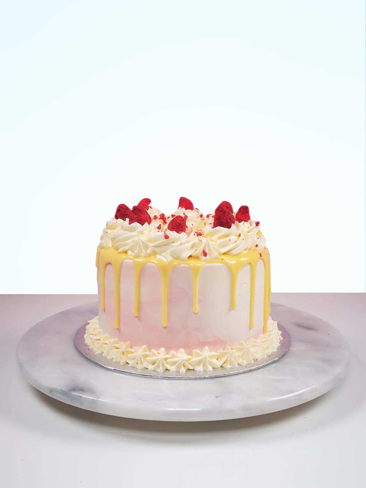 Decorated Pink Roses Chocolate Cake 1 Kg – Endbazar