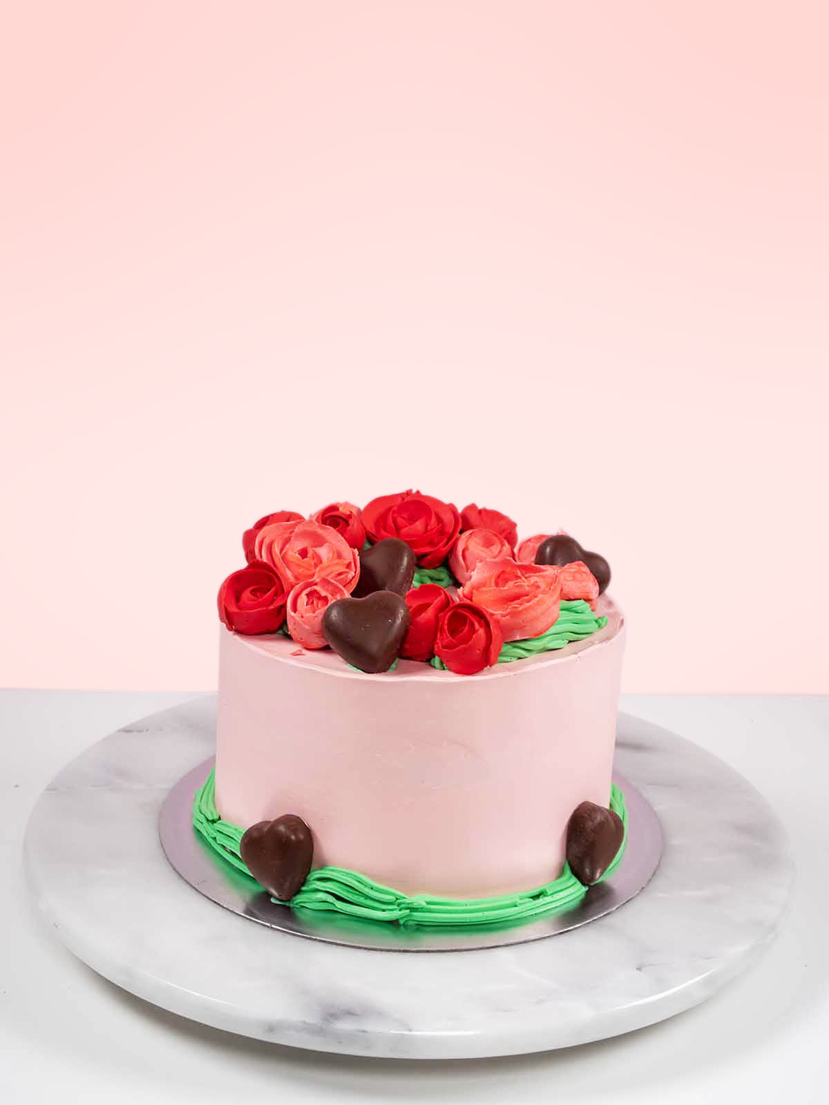 Roses and Chocolates Valentine&#39;s Cake London Surrey Berkshire
