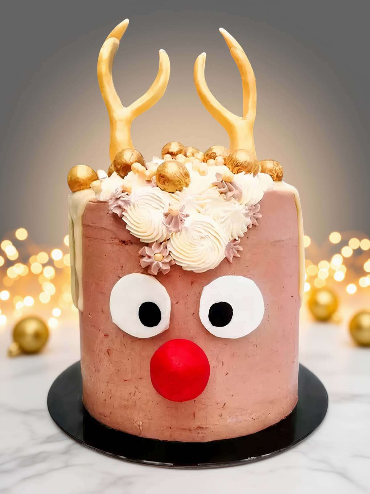Rudolf Christmas Cake - London and Surrey