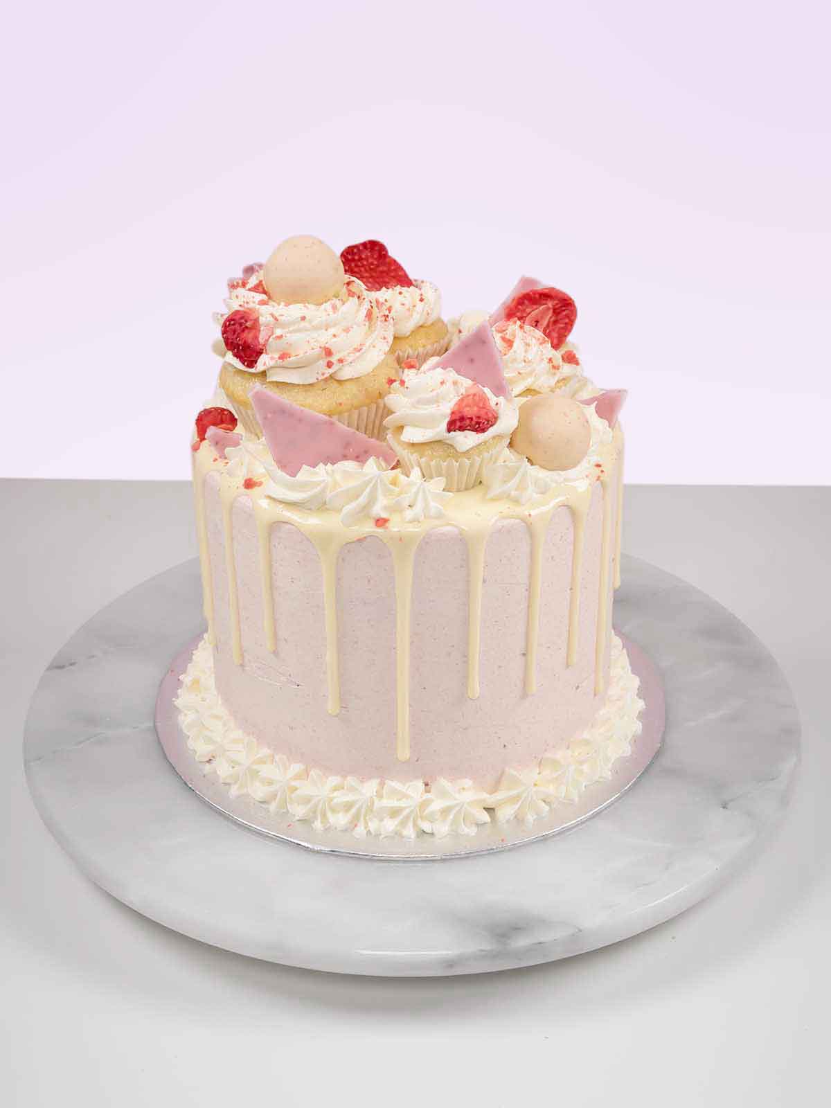 Strawberries &amp; Cream Cake to Buy