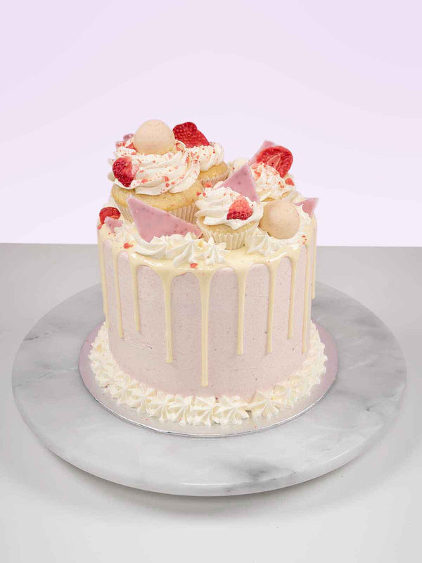 Strawberries & Cream Cake Free Delivery London & Surrey