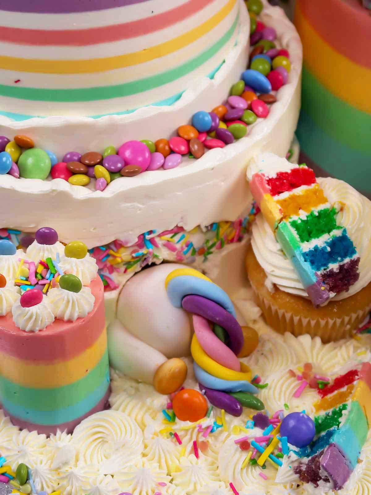 Unicorns and Rainbows Cakescape Free Delivery London & Surrey