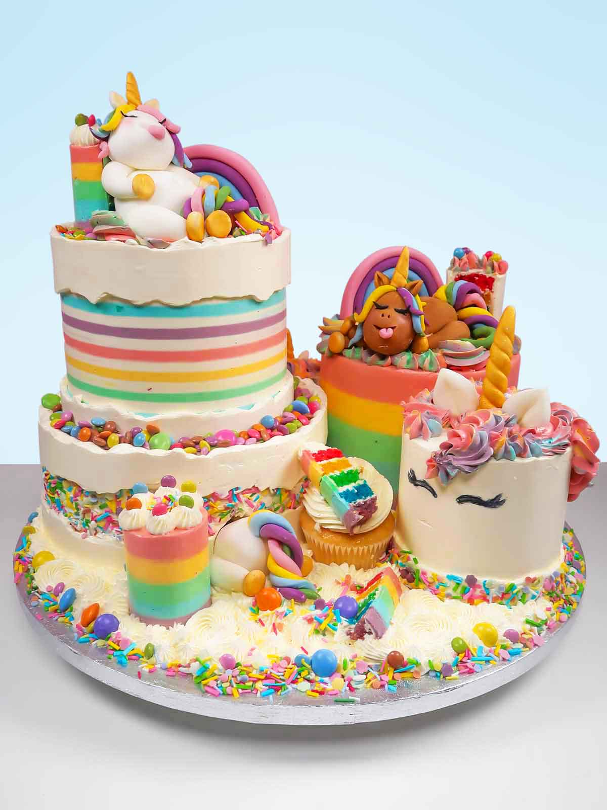 Unicorns &amp; Rainbows Cakescape Cake
