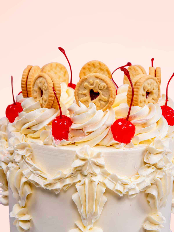 Victoria Sponge Cake for Birthdays Free Delivery London & Surrey