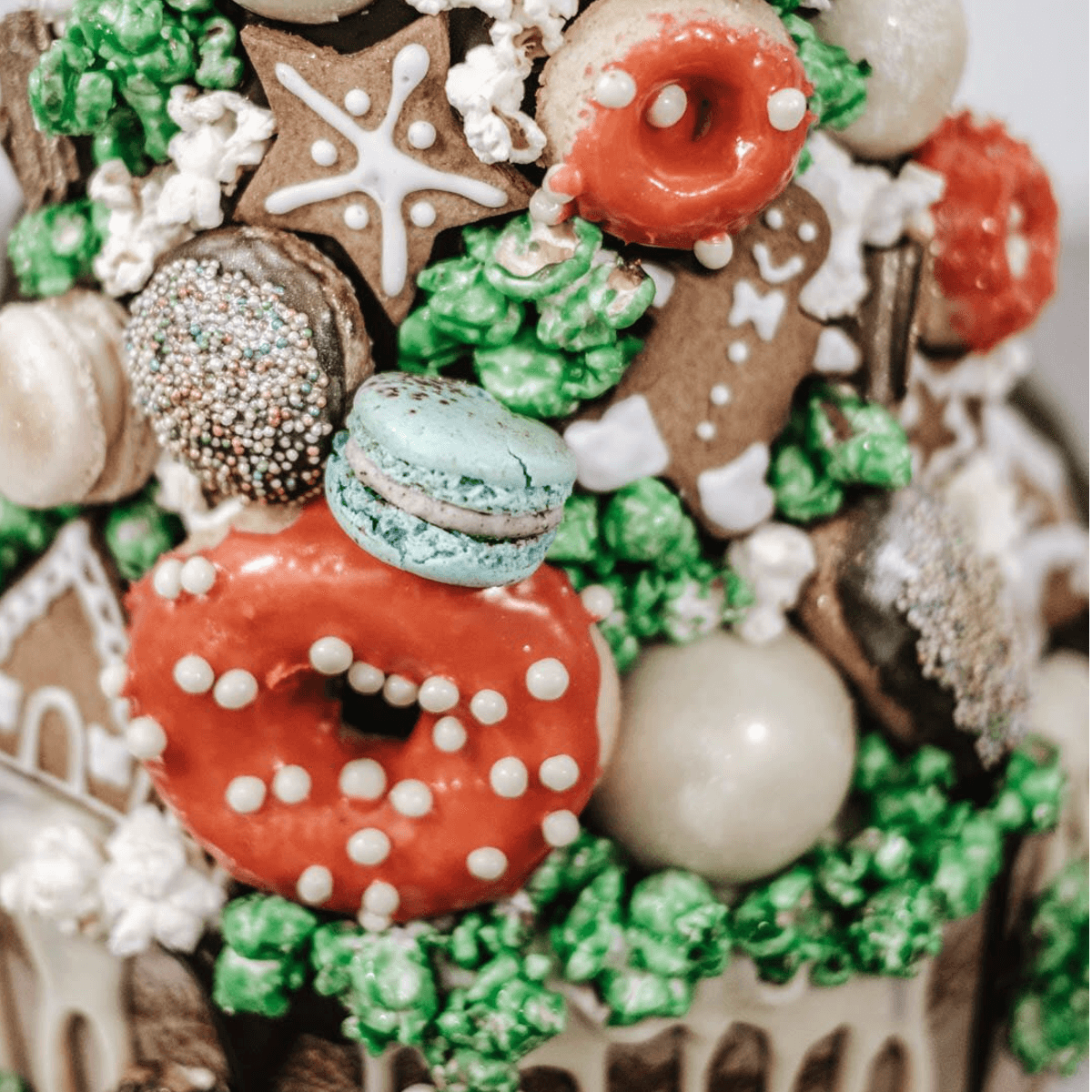 Christmas Croquembouche Cake 3