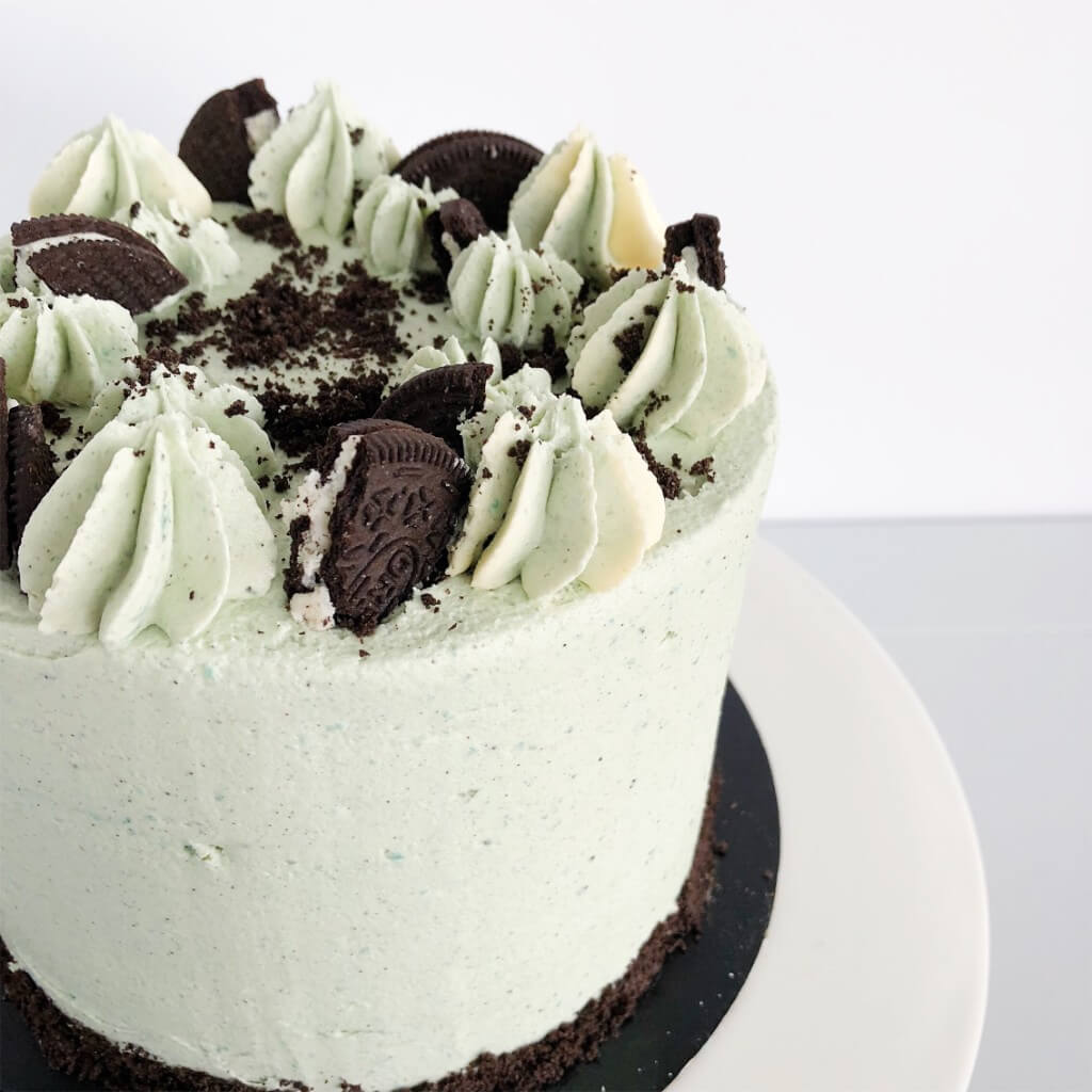 Vegan Cookies and Cream Cake 3